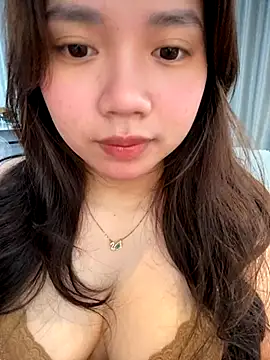 Snapshot of Hotellinh12 chatting on November 2025 07:34:01 AM Hotellinh12 online show from November 2025 07:34:01 AM