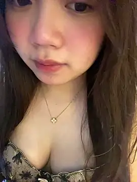 Hotellinh12 online show from December 2025 10:51:02 AM