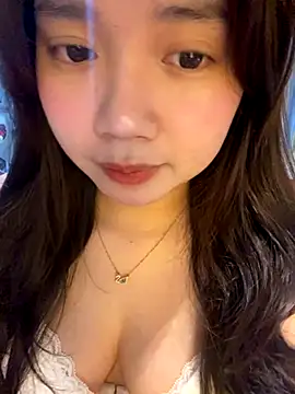Hotellinh12 online show from October 2025 04:30:02 PM