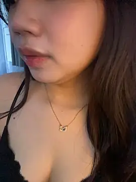 Hotellinh12 online show from September 2025 07:25:01 AM
