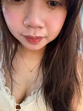 Hotellinh12 online show from September 2025 07:12:01 AM