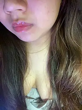 Hotellinh12 online show from February 2025 05:30:02 PM