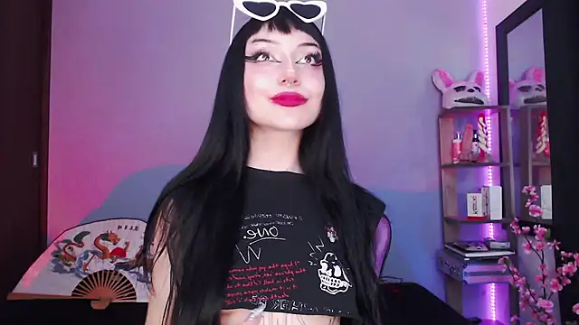 Snapshot of catipetite chatting on February 2025 01:41:01 AM catipetite online show from February 2025 01:41:01 AM