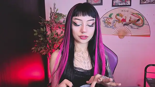 Snapshot of catipetite chatting on July 2026 02:40:01 AM catipetite online show from July 2026 02:40:01 AM