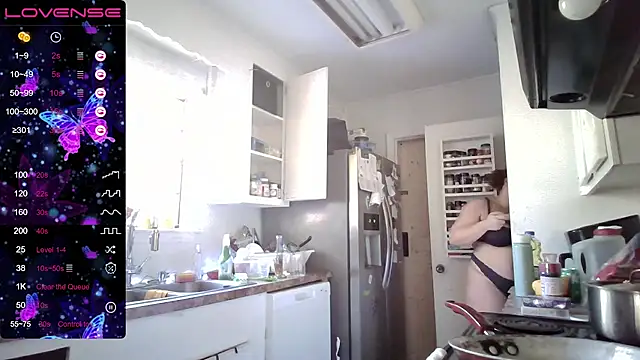 Milfshakecafe online show from September 2025 03:07:02 PM