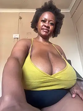 Chubbykarisma27 online show from February 2025 09:18:01 AM