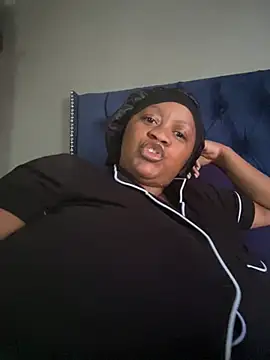 Chubbykarisma27 online show from May 2026 12:02:02 PM