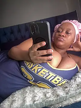 Chubbykarisma27 online show from February 2026 09:08:02 AM