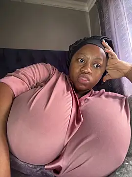 Chubbykarisma27 online show from May 2026 11:37:02 AM