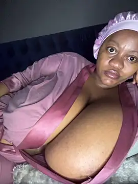 Chubbykarisma27 online show from December 2025 08:21:01 PM