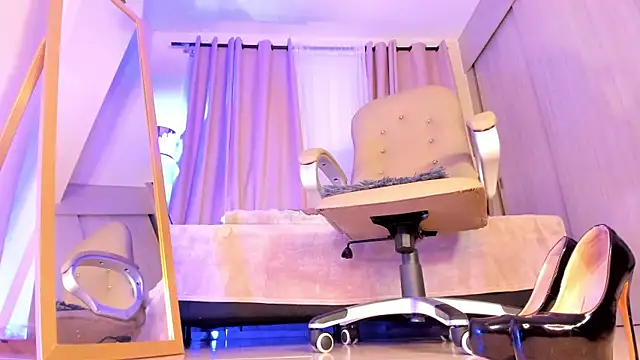 Snapshot of thais_dreams chatting on March 2025 12:26:01 PM thais dreams online show from March 2025 12:26:01 PM