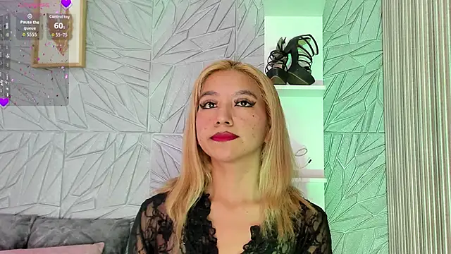 agatadelphine online show from October 2025 01:02:01 PM