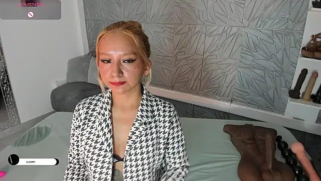 agatadelphine online show from June 2026 12:37:01 PM
