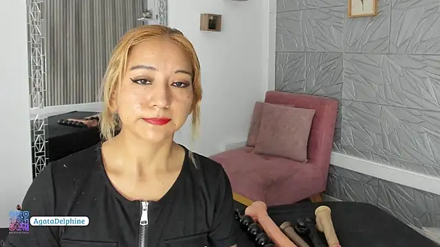 agatadelphine online show from February 2026 01:21:01 PM