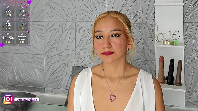 agatadelphine online show from November 2025 01:14:02 PM