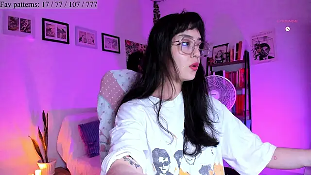 Conlosmichis online show from October 2025 10:54:01 PM