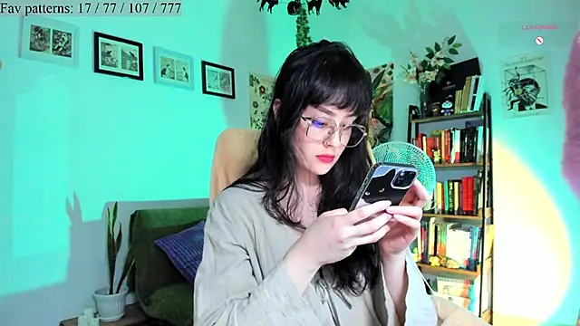 Conlosmichis online show from November 2025 11:49:02 PM