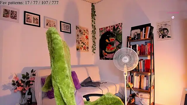 Conlosmichis online show from October 2025 11:15:02 PM