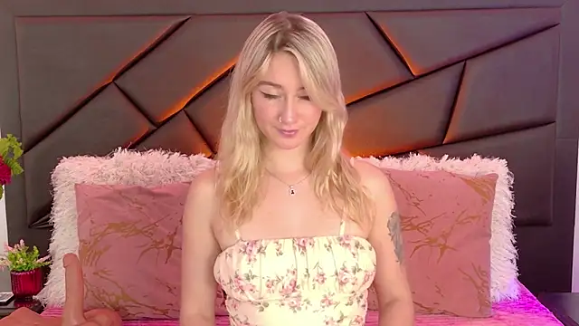 MaryDeniro online show from April 2026 08:16:02 PM