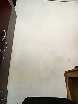 Snapshot of Uncletee112 chatting on September 2025 11:05:02 PM Uncletee112 online show from September 2025 11:05:02 PM