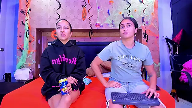 SofiAndNicol online show from October 2025 11:08:02 AM