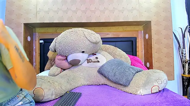 SofiAndNicol online show from November 2025 11:14:02 AM