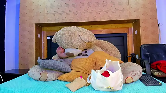 SofiAndNicol online show from December 2025 10:25:01 AM