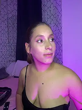 Agnescruzz online show from March 2026 10:33:01 PM