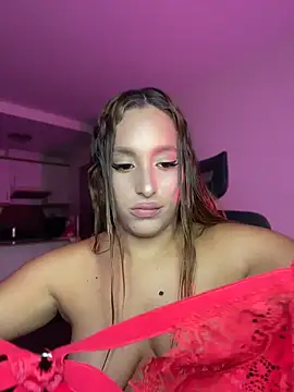 Agnescruzz online show from July 2026 02:18:02 PM
