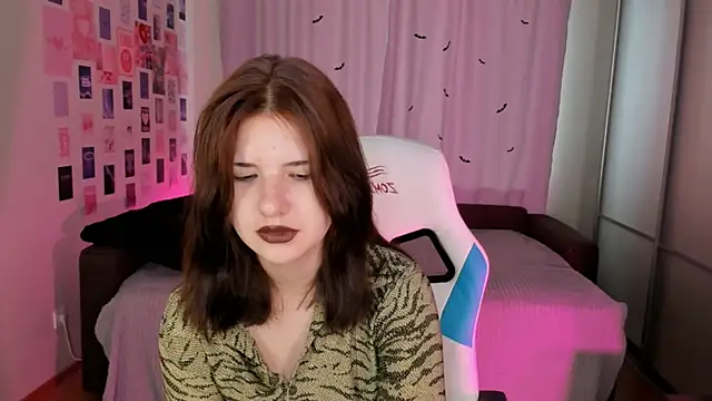 Vanessa Verona online show from September 2025 05:52:02 AM