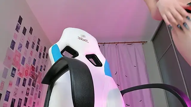 Vanessa Verona online show from October 2025 05:52:02 AM