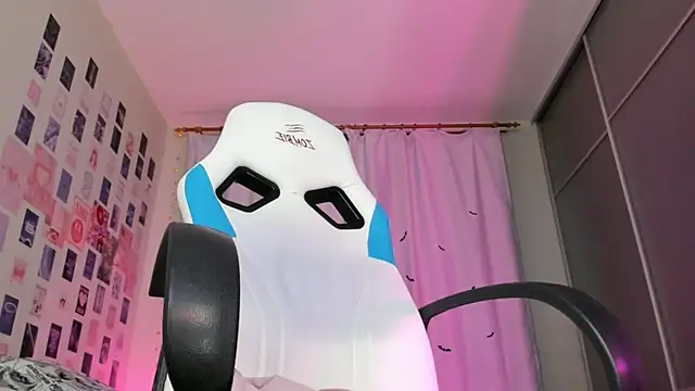 Vanessa Verona online show from November 2025 05:45:01 AM