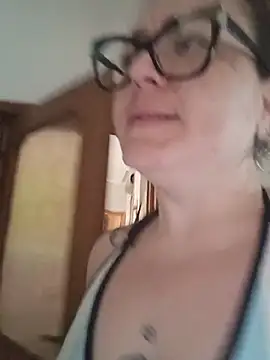 Snapshot of peachgirlmartyna chatting on July 2026 01:30:02 PM peachgirlmartyna online show from July 2026 01:30:02 PM