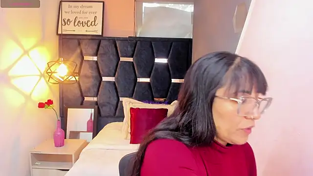 Snapshot of GiaFox_ chatting on October 2025 01:54:02 PM GiaFox online show from October 2025 01:54:02 PM