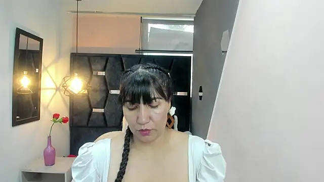 GiaFox  online show from December 2025 02:06:02 PM