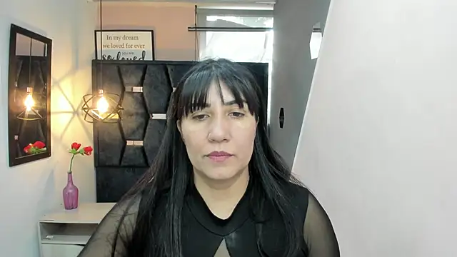 Snapshot of GiaFox_ chatting on November 2025 01:22:02 PM GiaFox online show from November 2025 01:22:02 PM