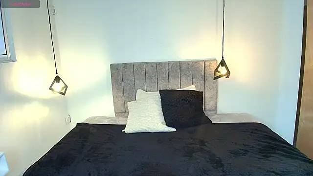 Snapshot of GiaFox_ chatting on May 2026 08:34:02 PM GiaFox online show from May 2026 08:34:02 PM