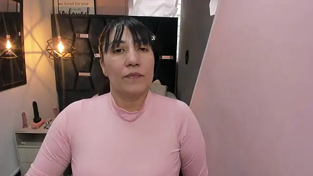 Snapshot of GiaFox_ chatting on December 2025 01:10:02 PM GiaFox online show from December 2025 01:10:02 PM