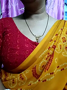 Snapshot of Rosy-B chatting on February 2025 12:11:01 AM Rosy-B online show from February 2025 12:11:01 AM