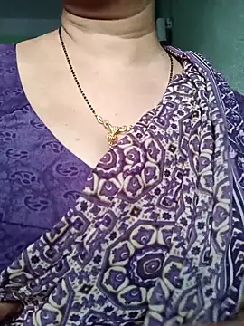 Snapshot of Rosy-B chatting on November 2025 12:36:01 AM Rosy-B online show from November 2025 12:36:01 AM