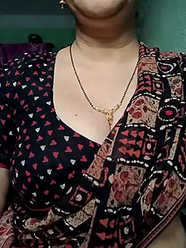 Snapshot of Rosy-B chatting on December 2025 12:43:01 AM Rosy-B online show from December 2025 12:43:01 AM