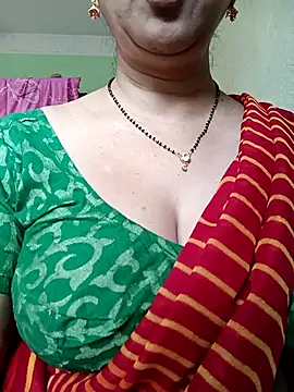 Snapshot of Rosy-B chatting on October 2025 12:53:01 AM Rosy-B online show from October 2025 12:53:01 AM