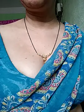 Rosy-B online show from December 2025 10:03:01 AM