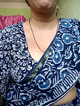 Snapshot of Rosy-B chatting on March 2025 10:00:02 AM Rosy-B online show from March 2025 10:00:02 AM