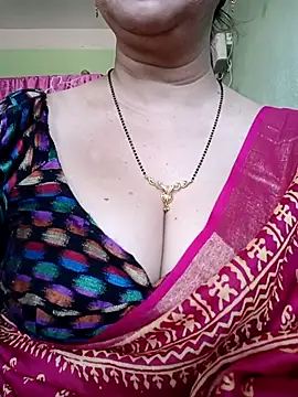 Snapshot of Rosy-B chatting on March 2025 09:40:01 AM Rosy-B online show from March 2025 09:40:01 AM