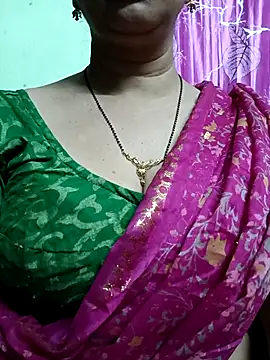 Rosy-B online show from December 2025 09:31:01 PM