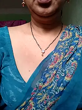 Snapshot of Rosy-B chatting on November 2025 12:26:01 AM Rosy-B online show from November 2025 12:26:01 AM