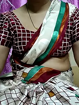 Snapshot of Rosy-B chatting on March 2025 09:46:02 PM Rosy-B online show from March 2025 09:46:02 PM