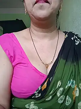 Snapshot of Rosy-B chatting on May 2026 04:45:01 AM Rosy-B online show from May 2026 04:45:01 AM