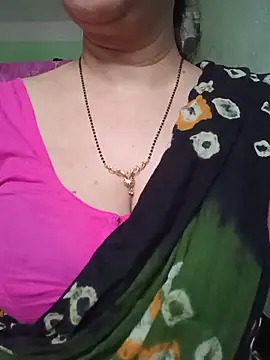 Snapshot of Rosy-B chatting on May 2026 11:47:02 PM Rosy-B online show from May 2026 11:47:02 PM
